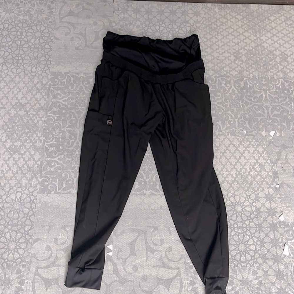 Wonderwinks maternity scrub joggers large, black